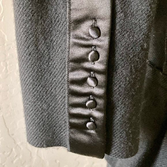 BCBG Max Azria Black Peplum Wool Satin Trimmed Waist Length Jacket / Size Small - Picture 6 of 6